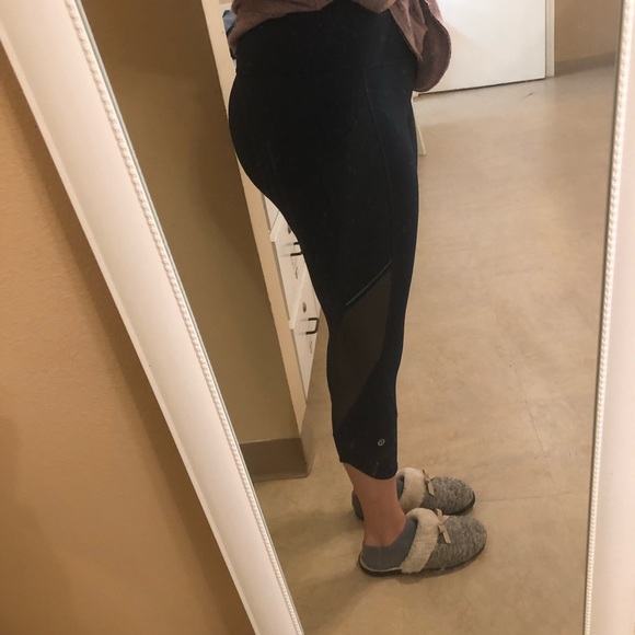 Lululemon Mesh Revitalize Crop Leggings - Picture 6 of 8